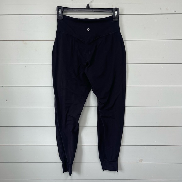 Lululemon align joggers 28” black women’s size 4 - Picture 2 of 4